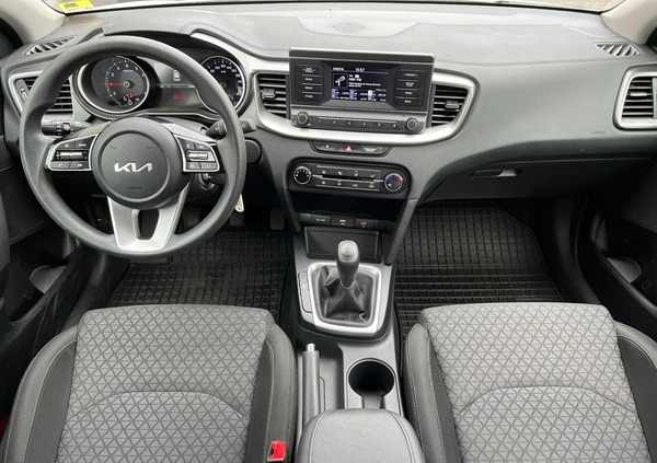 Kia Ceed cena 77900 przebieg: 17500, rok produkcji 2022 z Ćmielów małe 326